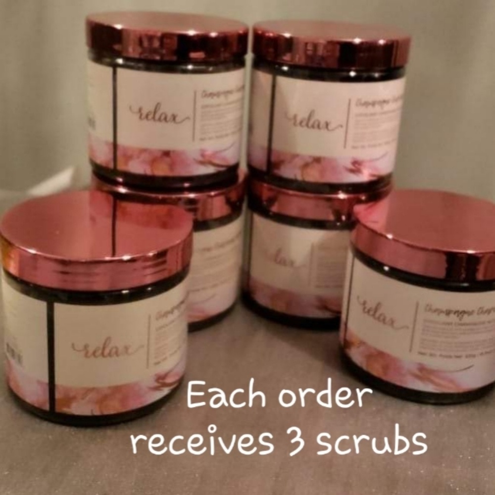 Mannakadar champagne charcoal scrub